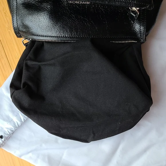 TRADED * Givenchy Crackled Patent 4G Small Pandora Black - Picture 12 of 13